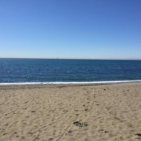 Beachside Apartment Estepona Luaran gambar