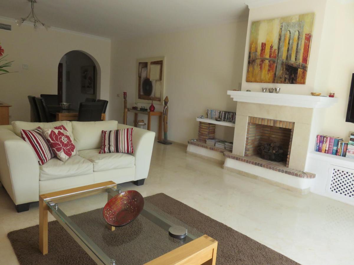 Beachside Apartment Estepona Luaran gambar