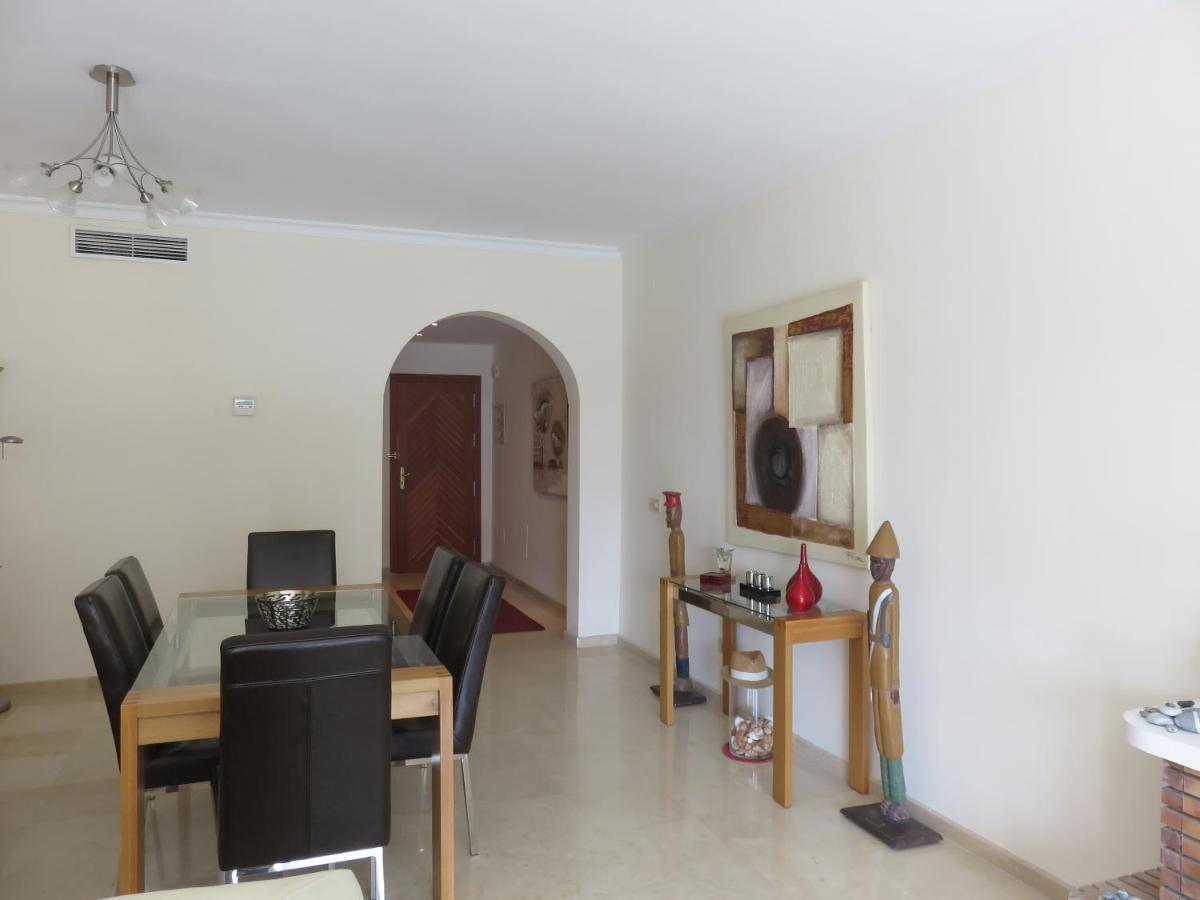 Beachside Apartment Estepona Luaran gambar