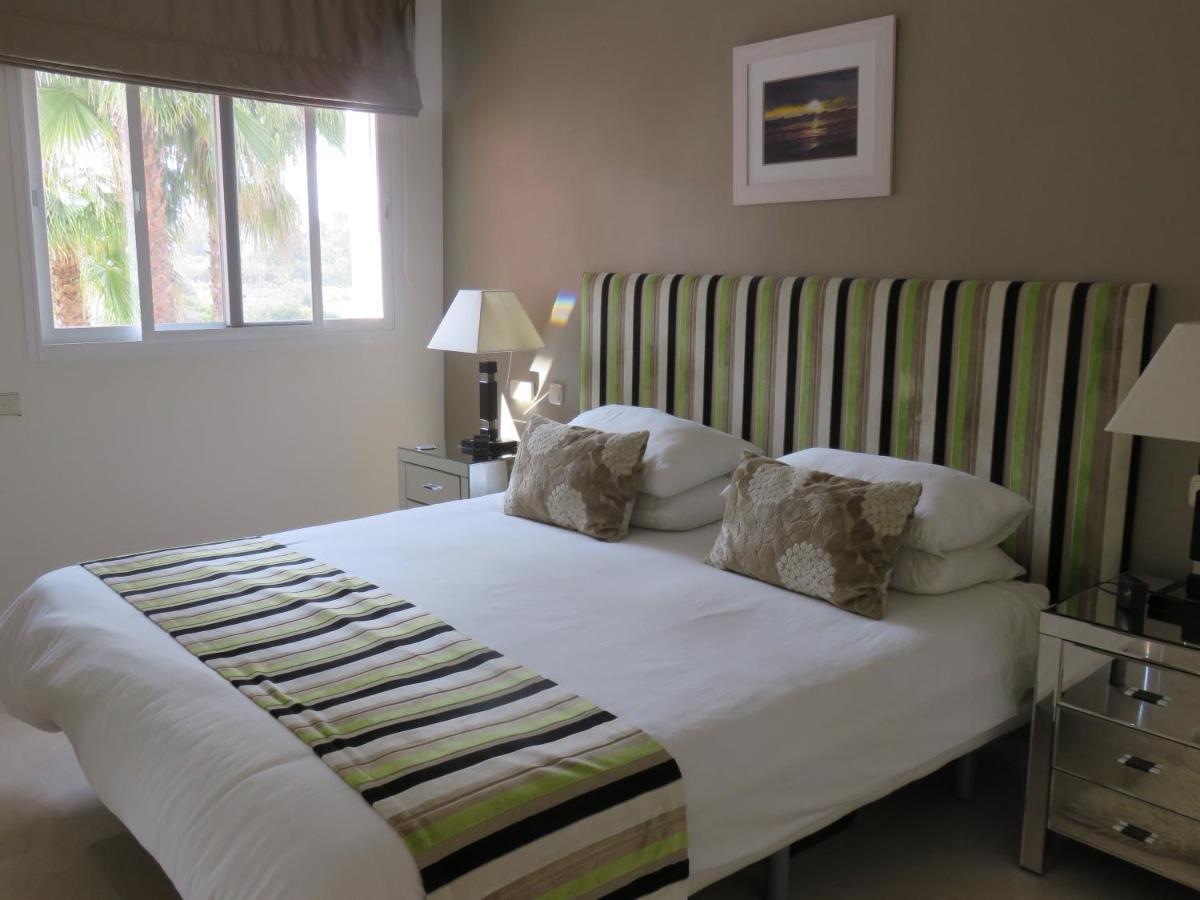 Beachside Apartment Estepona Luaran gambar