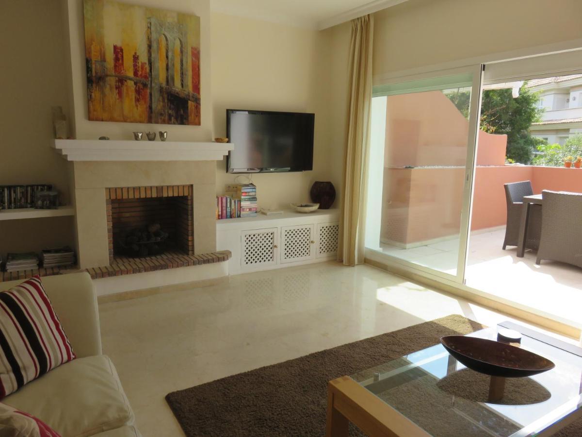 Beachside Apartment Estepona Luaran gambar